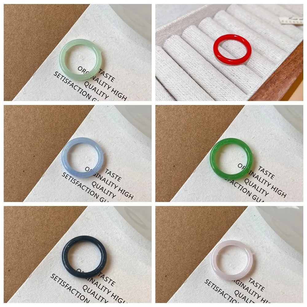Simple Plastic Resin Ring Round Transparent Acetic Acid Finger Ring Glass/Lucite Geometric Imitation Jade Rings Lady view 4