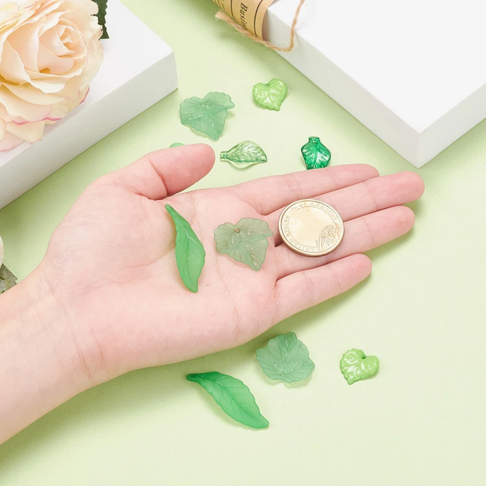 

120pcs 2 Boxes /Box Green Leaf Acrylic Pendants Necklace Earring Charms Diy Jewelry Pendant Bracelet Hanging Fashion Supplies