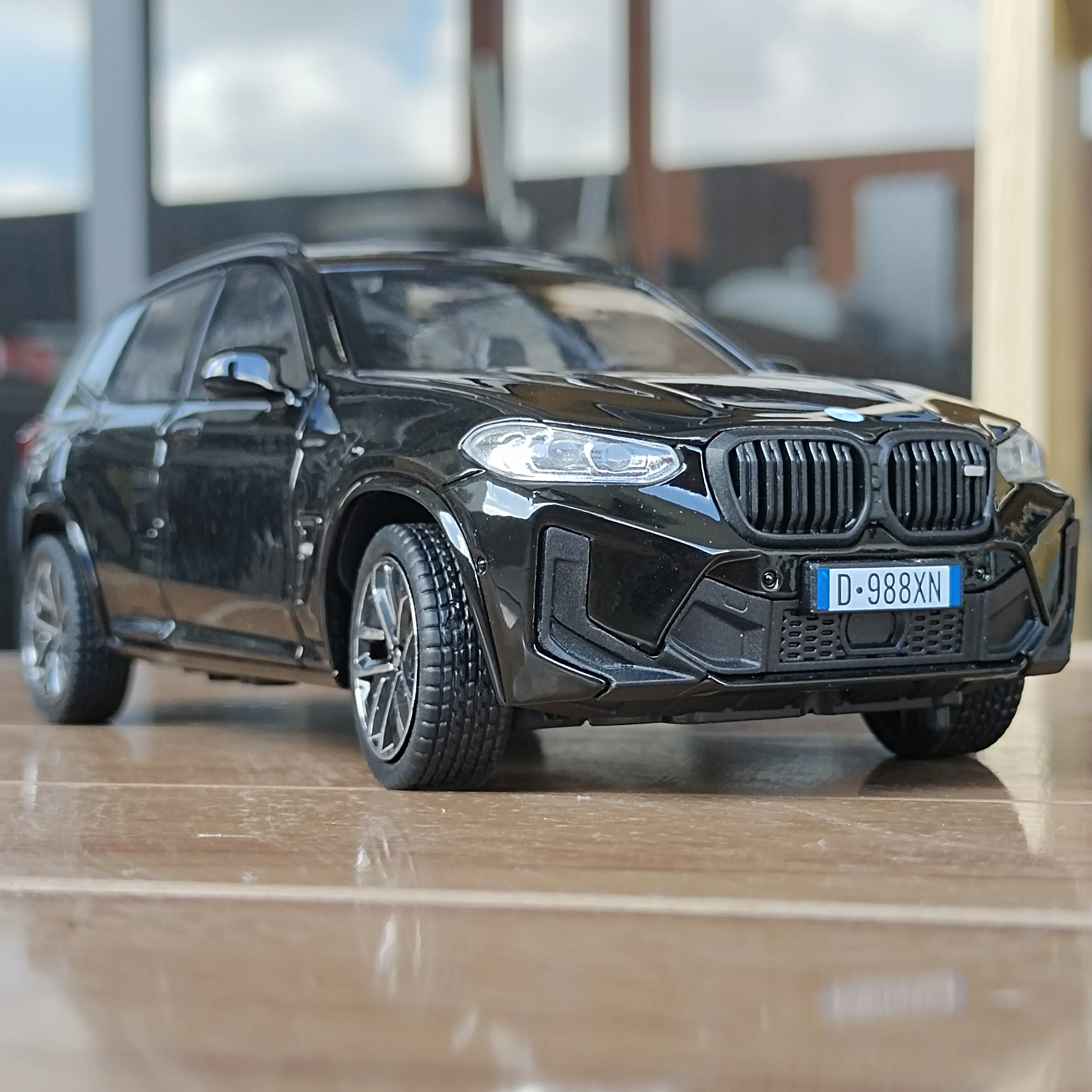 Diecast BMW X3: The Ultimate 1:32 Scale Model for Enthusiasts and Collectors