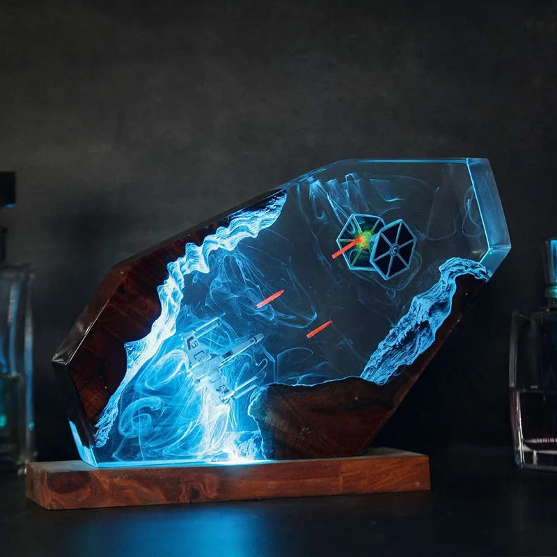 Lampe de Table en résine, organisme de guerre interstellaire, Art créatif, lampe de décoration choquée, thème vaisseau spatial, veilleuse, Charge USB