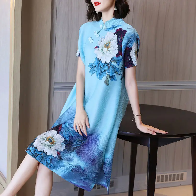 

Retro stand collar mid-length a-line skirt summer dress new 2023 cheongsam style o nekc design disc buckle pleated dress female