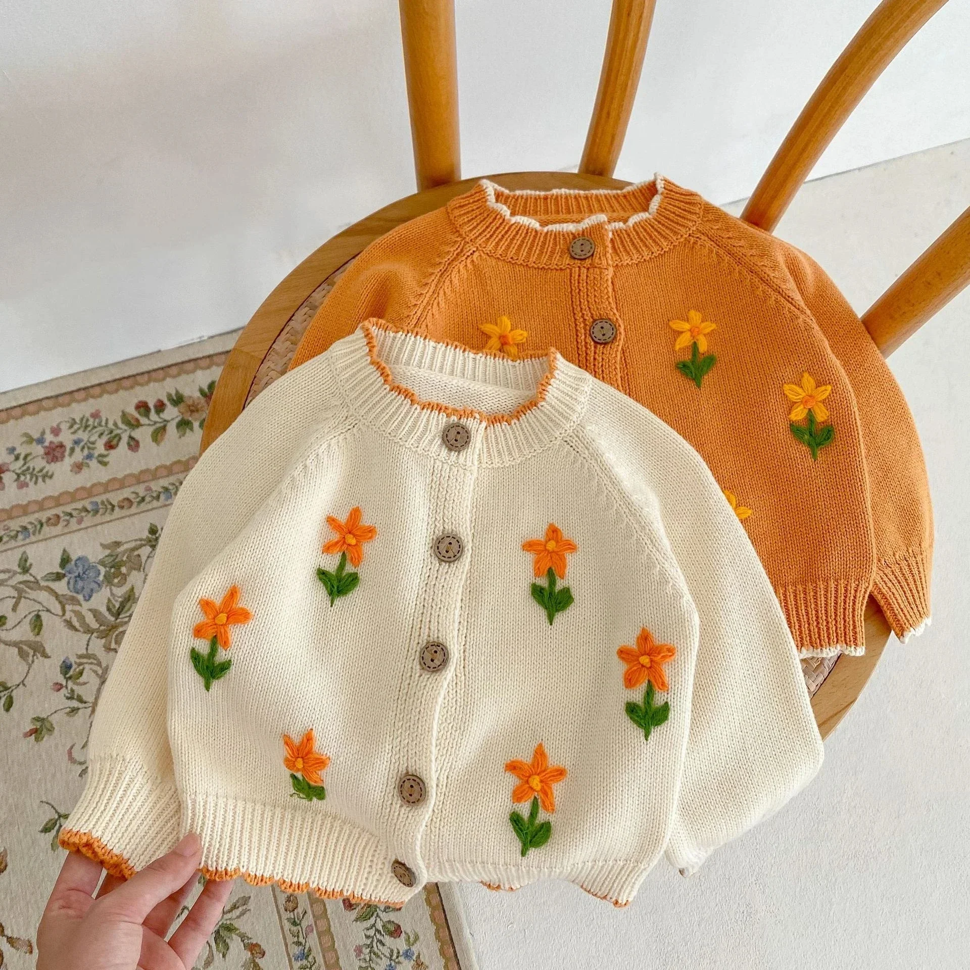 

2024 Spring Autumn Baby Girls Knitted Cardigan Sweater Coat 1-3years Girls Flower Embroidery Long Sleeve Jacket Baby Clothes