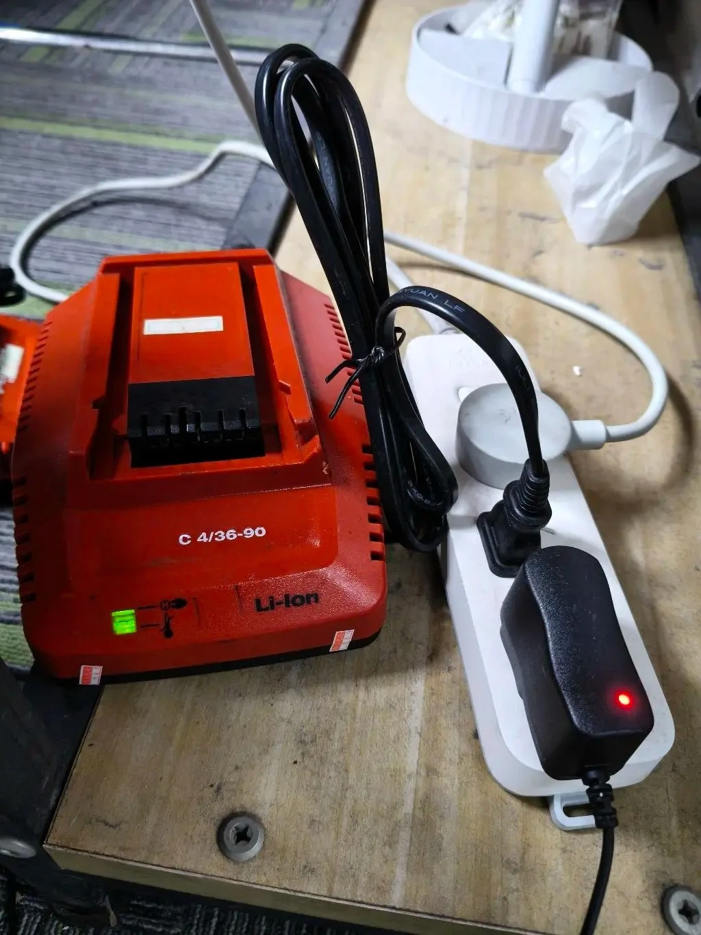 220V C4/36 90 Lithium Battery Charger 14.4v-36v-Second Hand Products