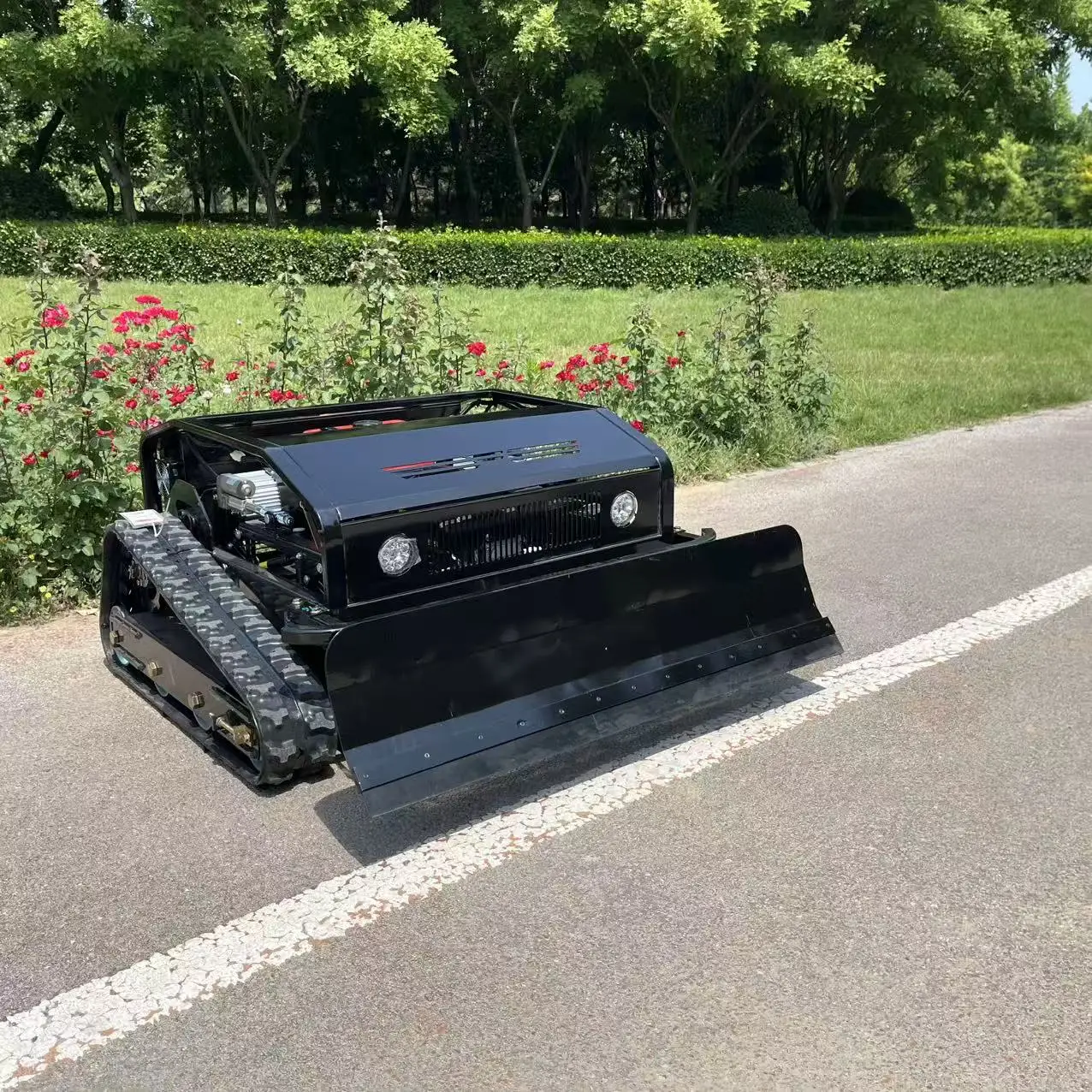 

High Efficiency Automatic 800mm Lawn Mower with Remote Control for Slope Gardens Easy Customized Home Machine
