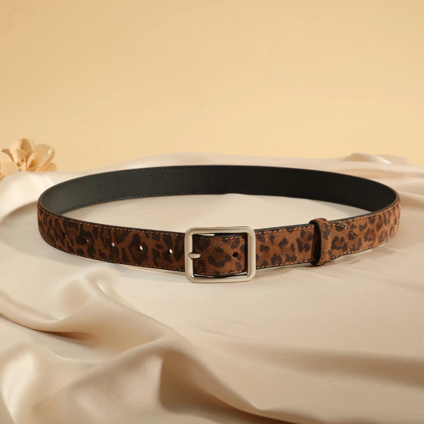 Damen-Gürtel mit Leopardenmuster, trendiger, schicker Wildledergürtel mit goldener/silberner Schnalle, modischer Y2K-Gürtel für Kleider, Röcke und Jeans – Detail 12