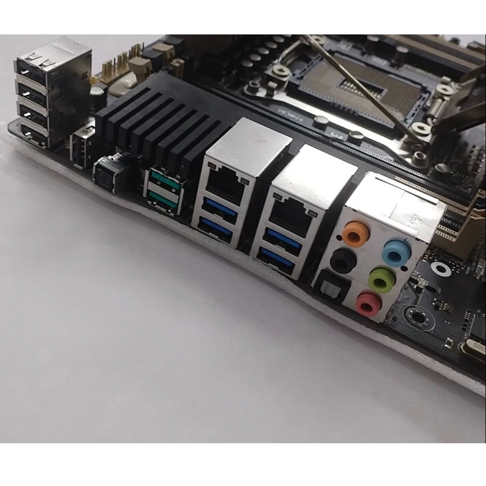 Placa base X99 LGA 2011-3 V3 DDR4 SABERTOOTH X99