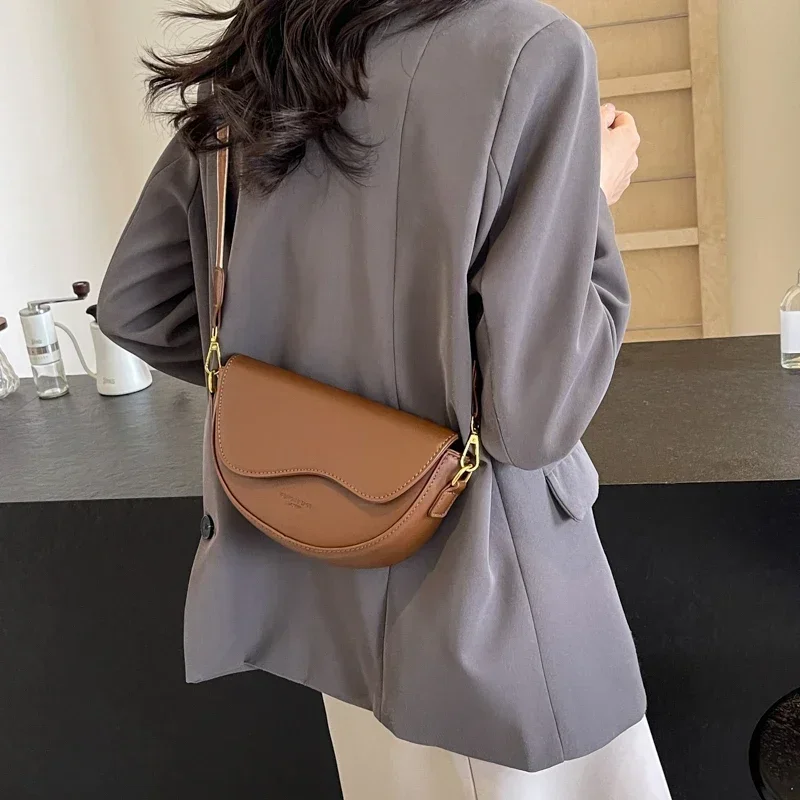 Advanced and Western Style Light Luxury Niche Design Underarm Saddle Bag Women's 2024 Single Shoulder Crossbody Bolso Pequeño