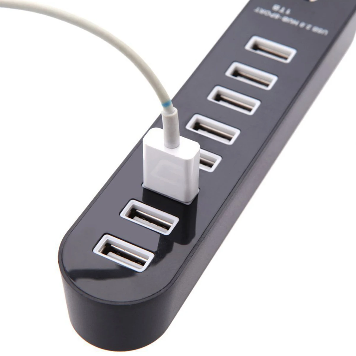 

8-in-1 USB 2.0 Long Strip Laptop Docking Station Compact Adapter VGA Support Heat Dissipation for Type