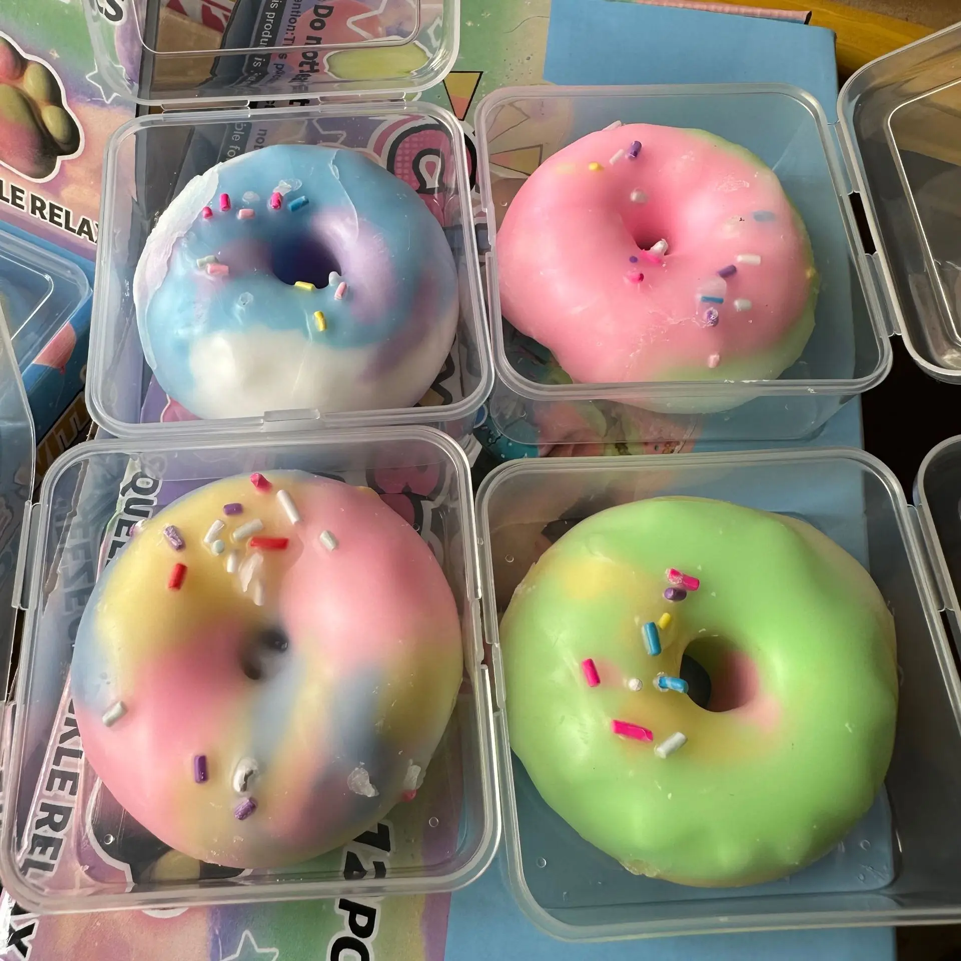 Hot Selling Crispy Donut Squishy Toy, Macaron Cat Paw Chocolate Crunchy Stress Relief Vent Fidget Toy