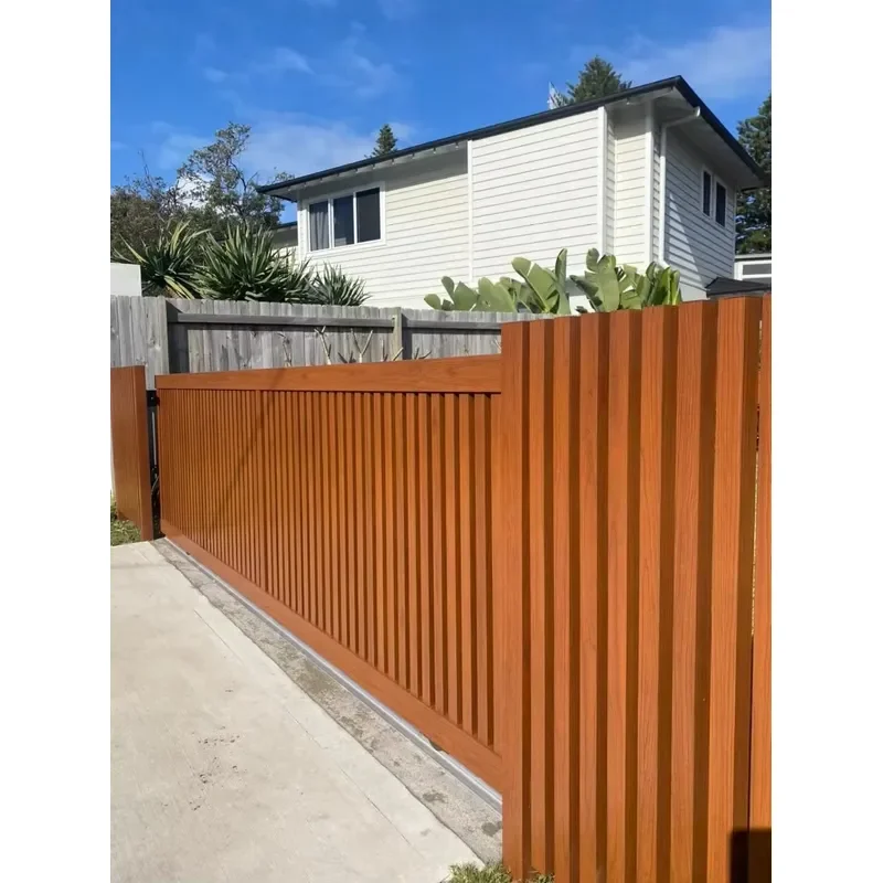 Modern Galvanized Steel Aluminum Alloy Blade Fence 6 Feet Durable Powder Coated Surface Rodent Proof Eco-Friendly for