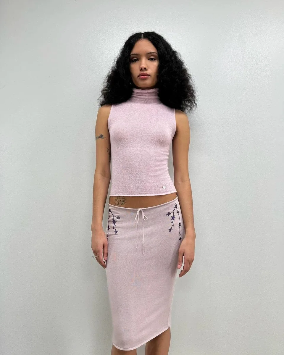 

Tank pink high-neck sleeveless knitted top kiko same style slightly transparent T-shirt knitted embroidered skirt