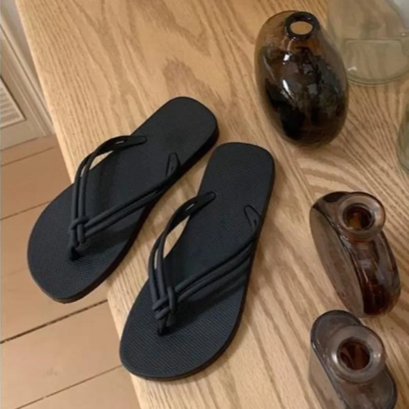 Women's Slippers Summer Casual Solid Colour Light Comfortable Non-Slip Bathroom Beach shoes for woman Round Head Flat Flip-Flops