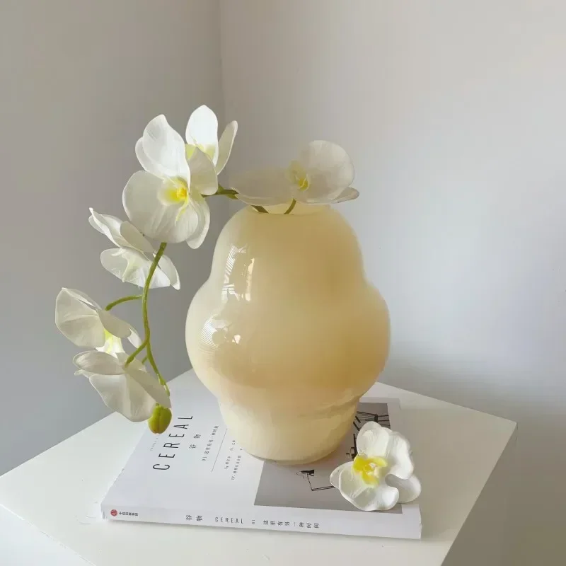 

Middle Antique Cream Glass Vase Living Room Retro Flower Arrangement Decoration BB Ornament Home Decoration