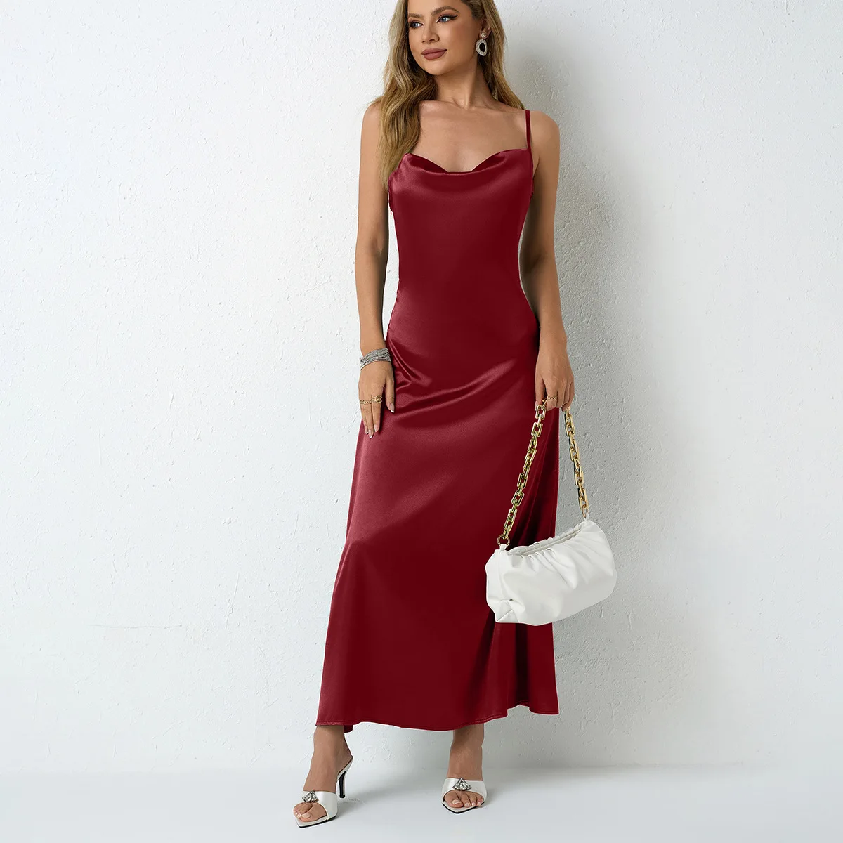 

2026 Summer Women's New Fashionable and Comfortable Dress Simulated Silk Pleated Sleeveless Satin Skirt