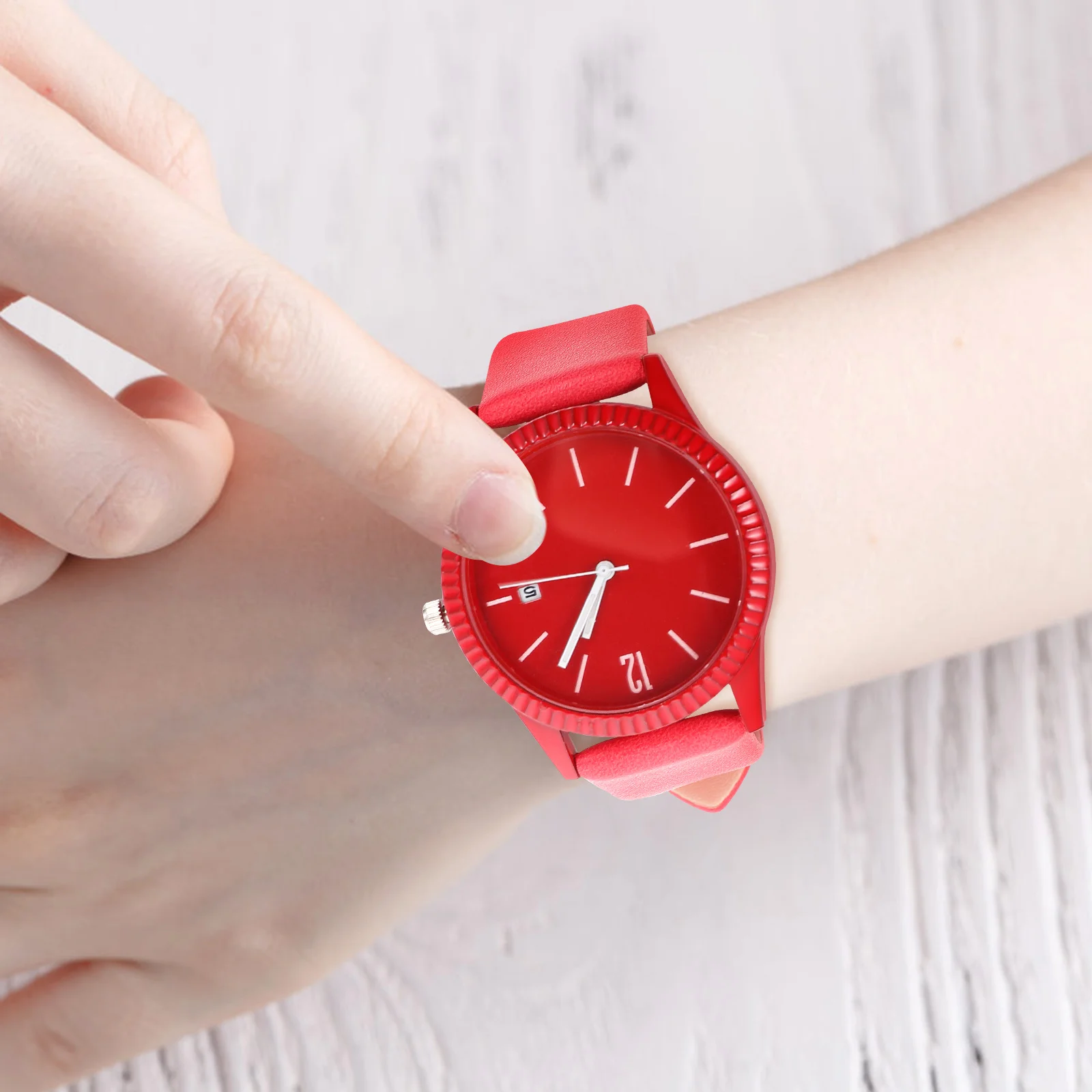 

Waterproof Luminous Watch Red Ladies Wrist Timepiece Durable Ladies Watches Casual Stylish Female Accessories Watches