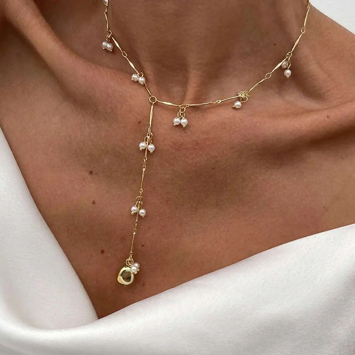 SHIXIN Elegant Imitation Pearl Long Tassel Pendant Necklace for Women Sexy Snake Bone Chain Chest Necklace Jewelry on the Neck