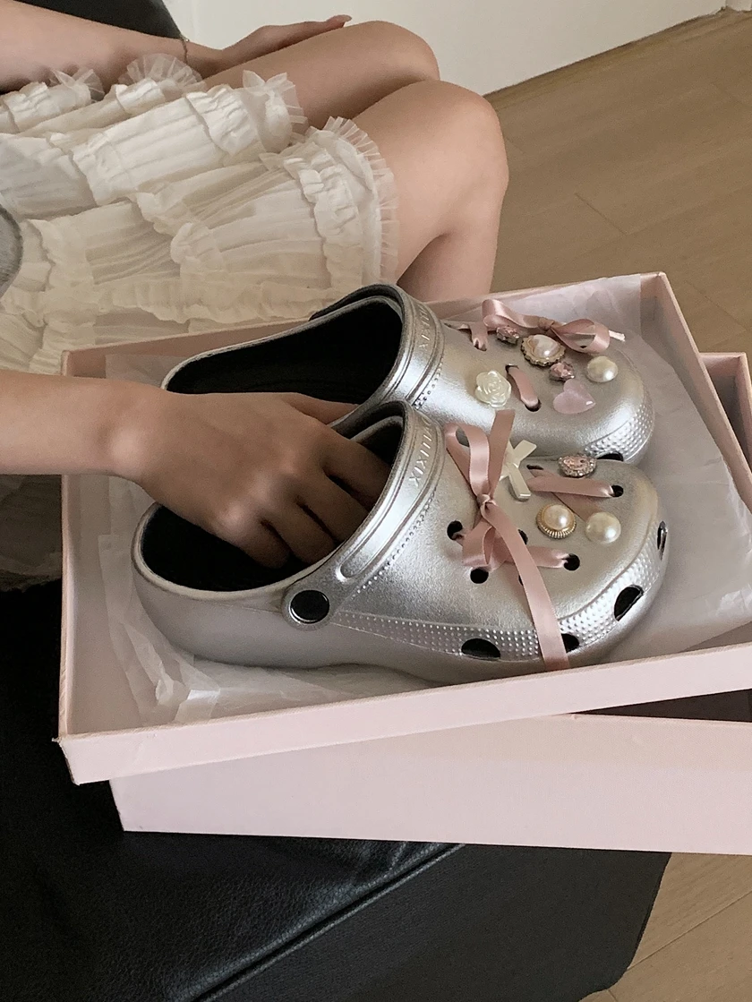 

Sweet Cool Knot Heart Hole Hole Summer Ladies Outdoor Wear Head Covered Sandals Thin Strip Korean Style EVA Slippers
