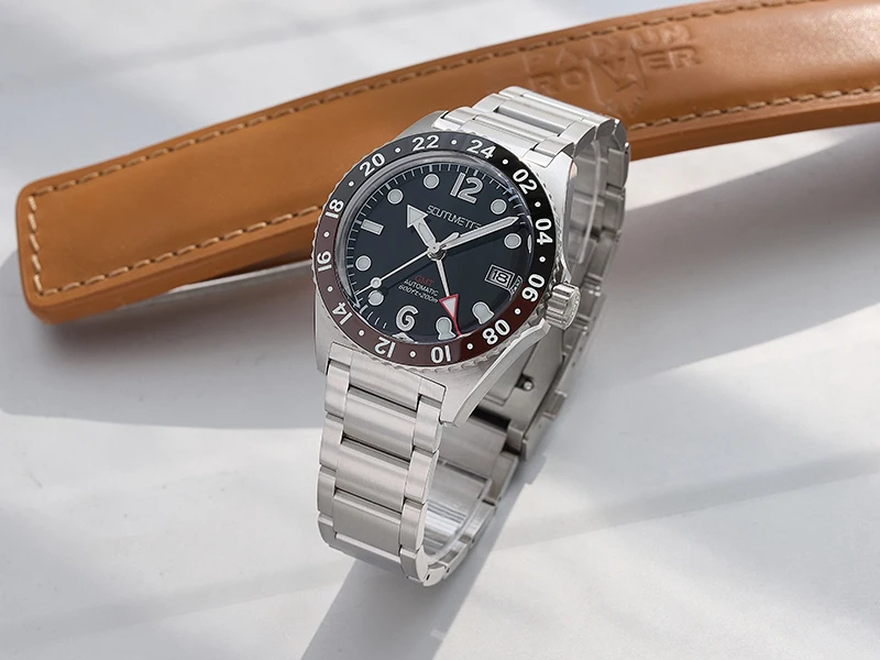 SCUTUMETTE T062 Auto GMT Herrenuhr Dual Time Zweifarbige Keramiklünette Leuchtend im Dunkeln Tägliches Globales Reisen Outdoor 200M Schwimmfestes Gummiarmband – Detail 6