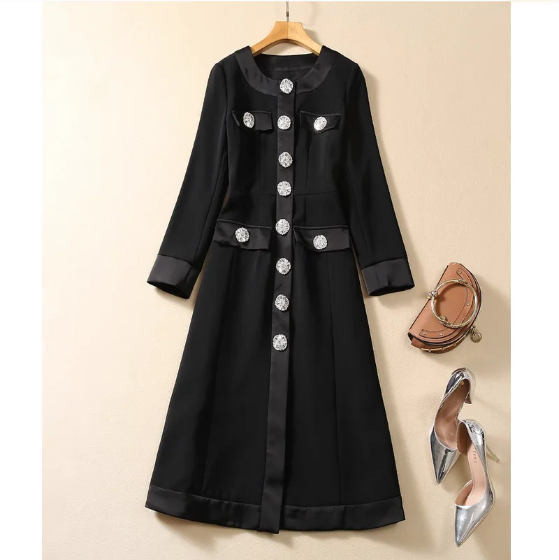 Autumn and winter black diamond buckle long sleeved slim fitting dress for women\'s elegant coat