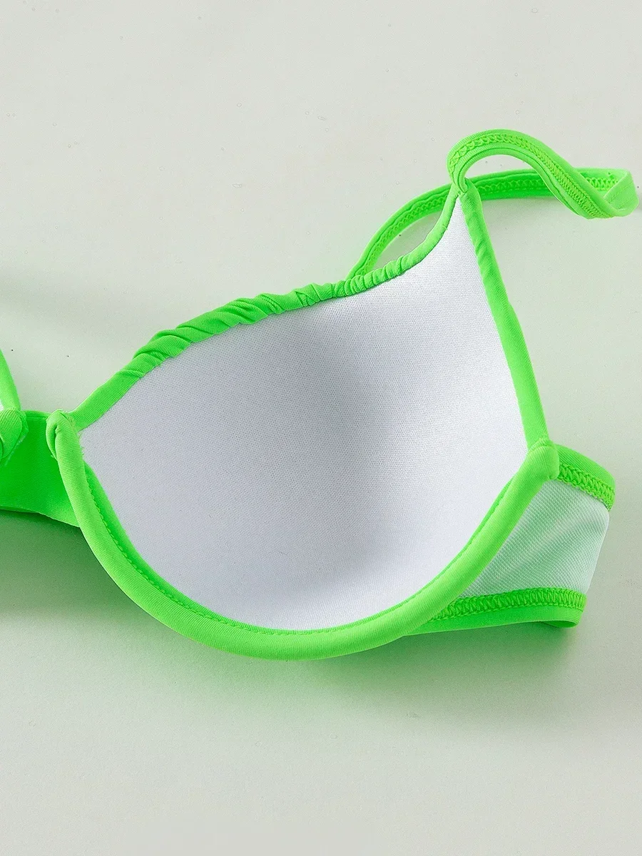Neongrüner faltiger Bügel-BH Cup Bikini Damen Badeanzug Damen Bademode Zweiteiliges Bikini-Set Badende Badeanzug Schwimmen Dame