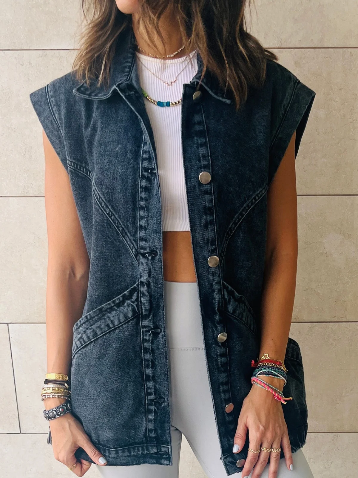 Sleeveless Pockets Oversized Denim Vest Classic Button Down Jean Vest Women Casual Loose Lapel Jean Jacket Fashion Streetwear