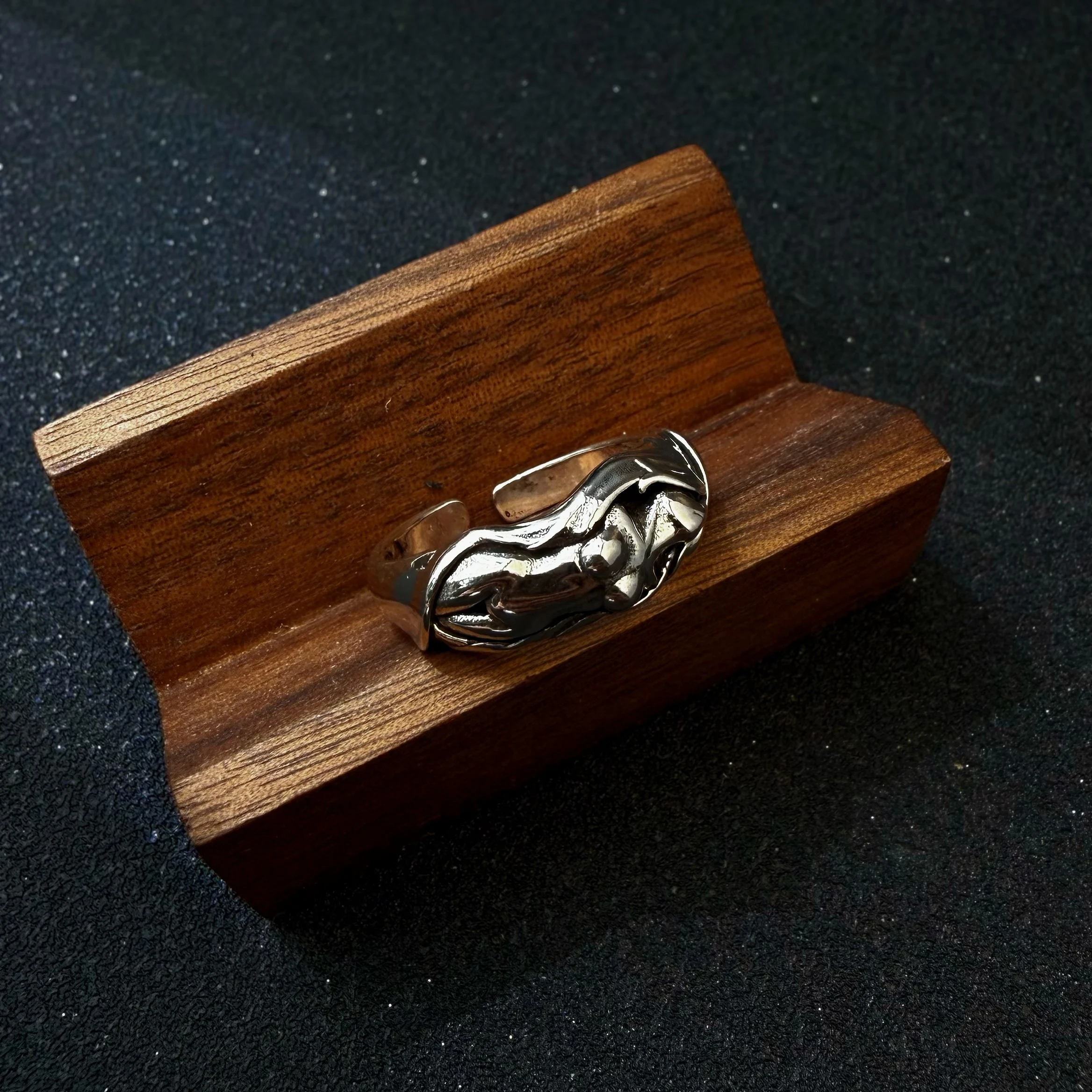 Retro „The Nude Body“ Verstellbarer Offener Ring für Männer, Punk Gothic Edgy, Versilbertes Messing, Vintage-Schmuck, Kreatives Geschenk – Detail 9