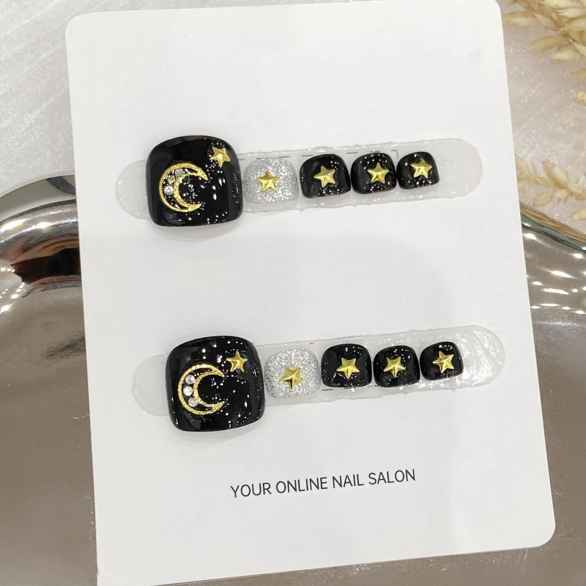 10 pezzi adesivi per unghie bianche fatti a mano stampa originale sulle unghie dei piedi unghie finte alla moda di fascia alta per le donne con linguette a 4 pezzi