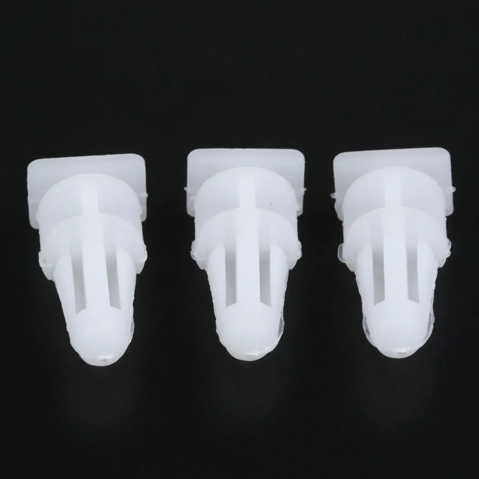 20Pcs 51471840961 Car Door Sill Cover Kick Plate Rivet Clip Retainer Fastener Trim Mounting Clip for for BMW 325 525 750