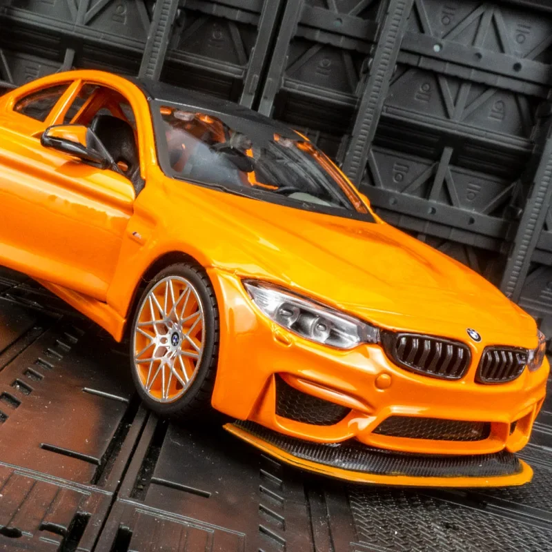 1:24 BMW M4 GTS sports car model revision car model metal static ornaments gifts for boyfriend children toys