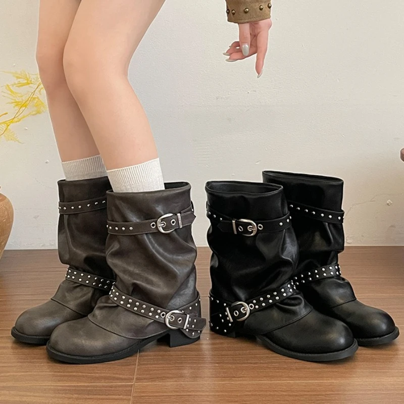 レディース-ミドル丈ブーツ-ラウンドトゥ-リベット-バックルストラップ-デコレーション-ブロックヒール-puレザー-ヴィンテージ-ウエスタンブーツ-秋冬-デイリーウェア