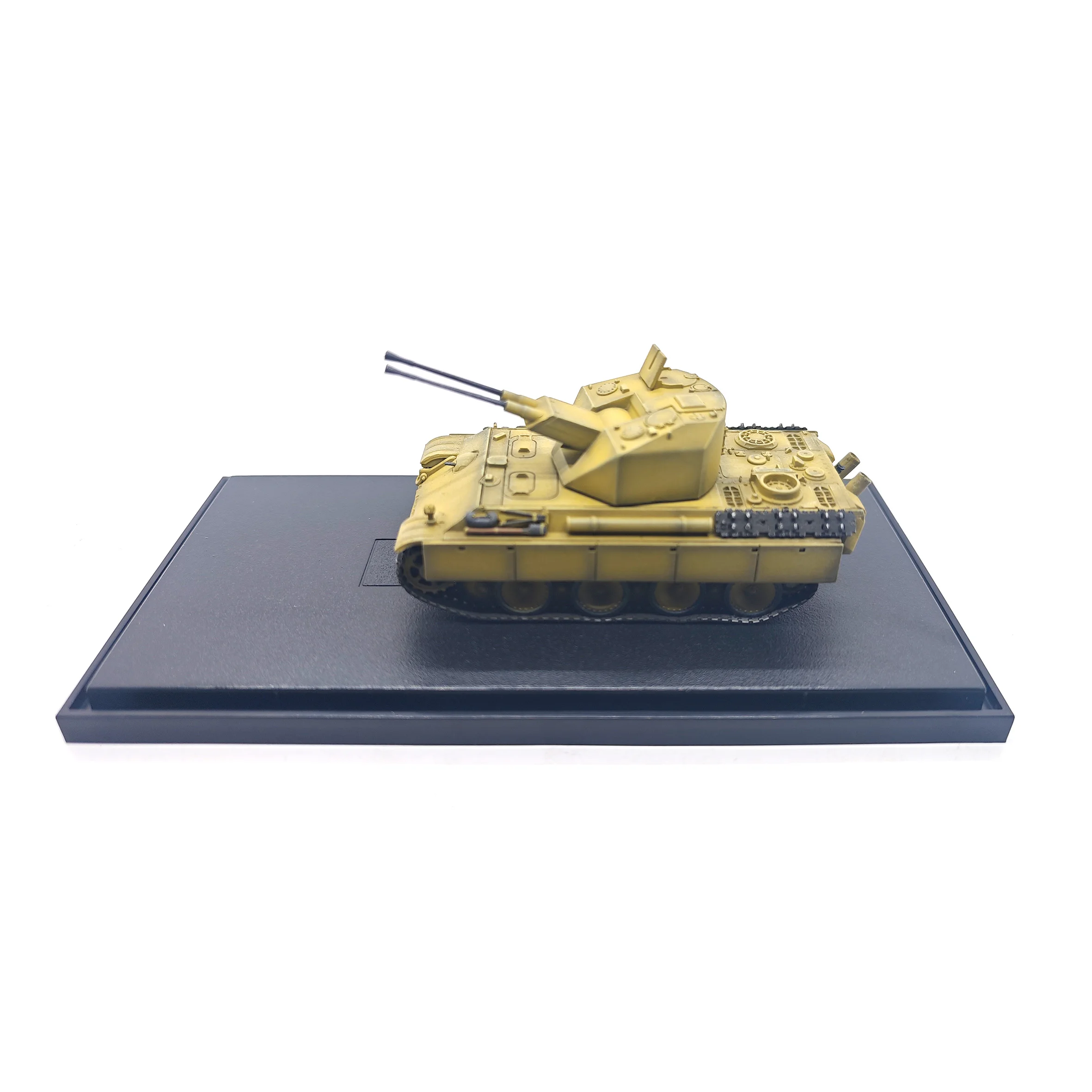 modelo-de-tanque-antiaereo-aleman-de-la-segunda-guerra-mundial-recubrimiento-desertico-a-escala-1-72-modelo-estatico-terminado
