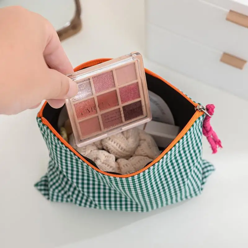 Koreanische karierte Make-up-Tasche aus Baumwolle mit großem Fassungsvermögen, Reißverschluss, Kosmetik-Aufbewahrungstasche, tragbare Reisewaschtasche für Mädchen, Geschenk – Detail 3