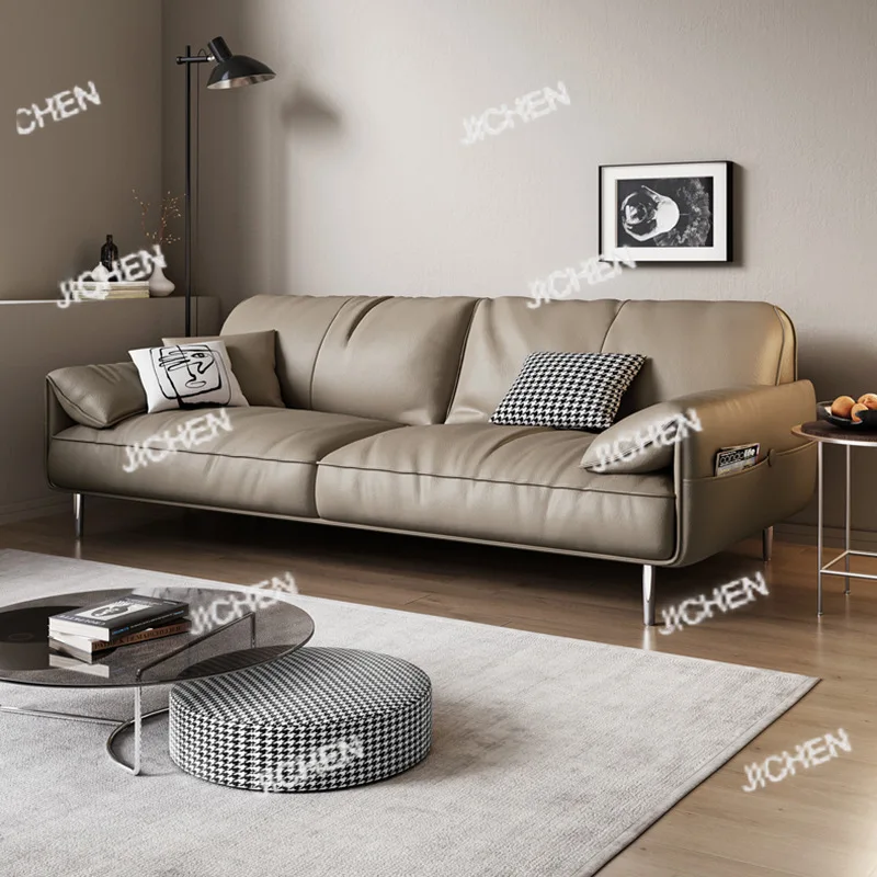 

Офисный кожаный диван, простая деловая комната для приема, зона для встреч, офисный диван для отдыха, журнальный столик, комбинация для трех человек