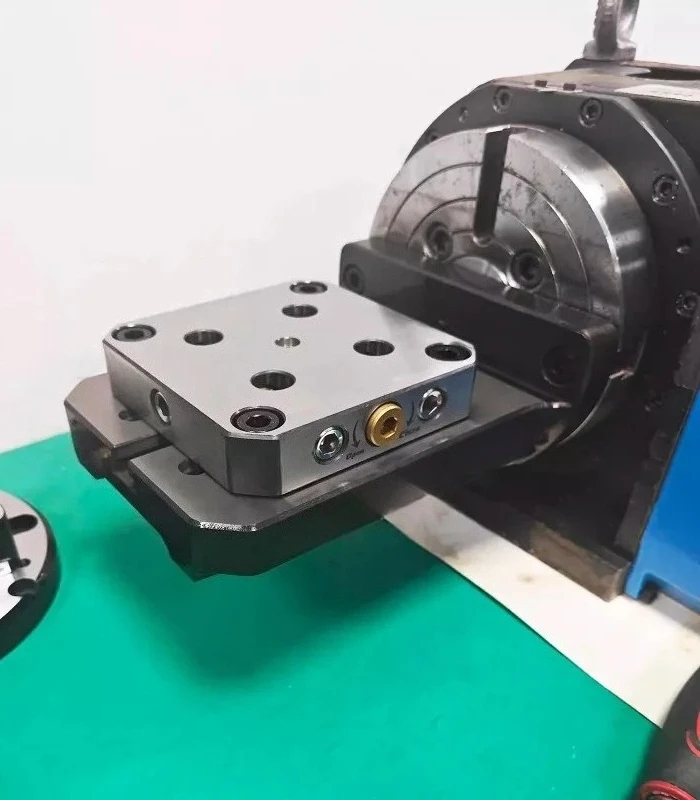 170-200 L Shape Cast Bridge Plate Four Axis Integrated Workpiece Support For Five Axis Zero Point Clamping