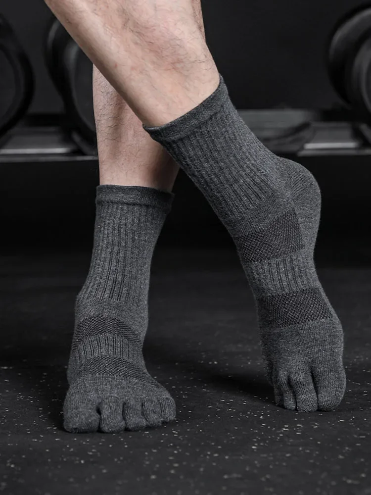 AliExpress NONE 4 Pairs Man Toe Socks Long Sport Plus Large Cotton Compression Mesh Sweat-Absorbing Outdoor Bike Run Hiking Five Finger Sock Boy