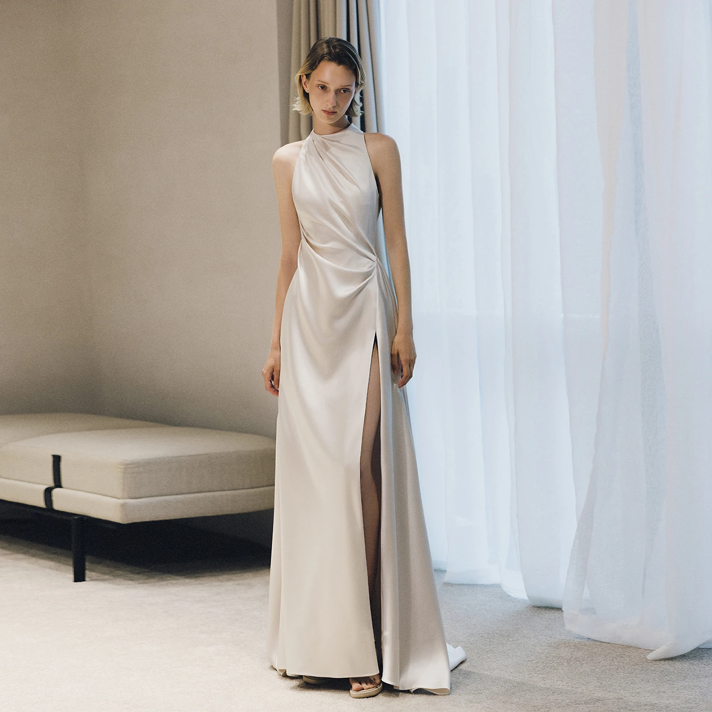 لينة الساتان س العنق فستان زفاف بلا أكمام عارية الذراعين فستان زفاف مثير عالية الجانب سبليت ألف خط فستان حفلات الزفاف TSWD861