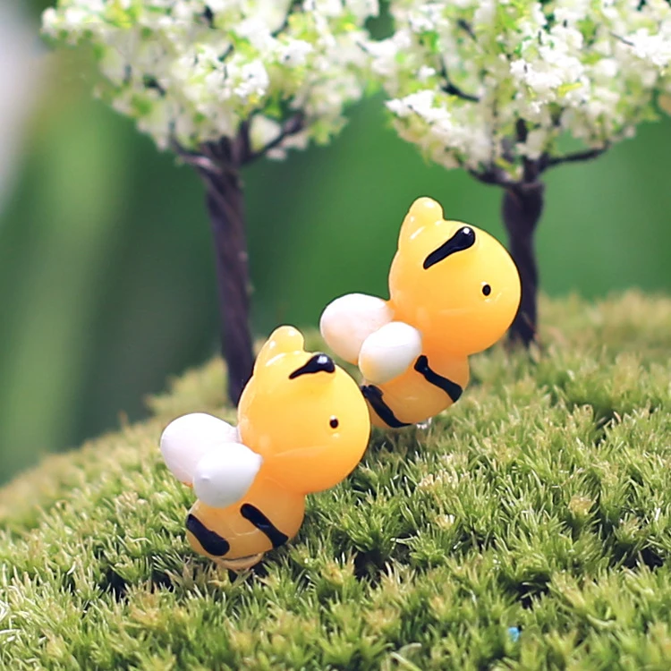 2 Pcs New Cartoon Cute Mini Chubby Bees Ornaments Creative Moss Micro Landscape Potted Plants DIY Accessories Decorations