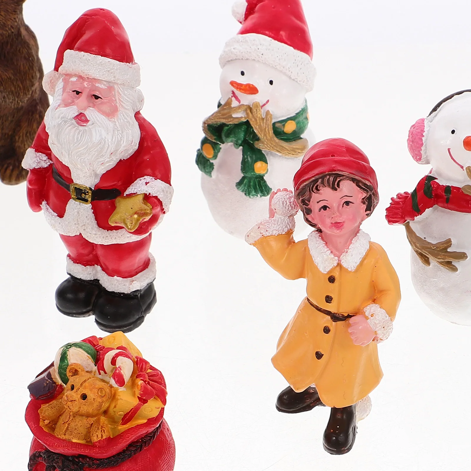 

1set 1Set Christmas Snowman Figurines Resin Santa Miniatures Xmas Tabletop Decor For Desktop Bonsai Snow Globe Party Micro