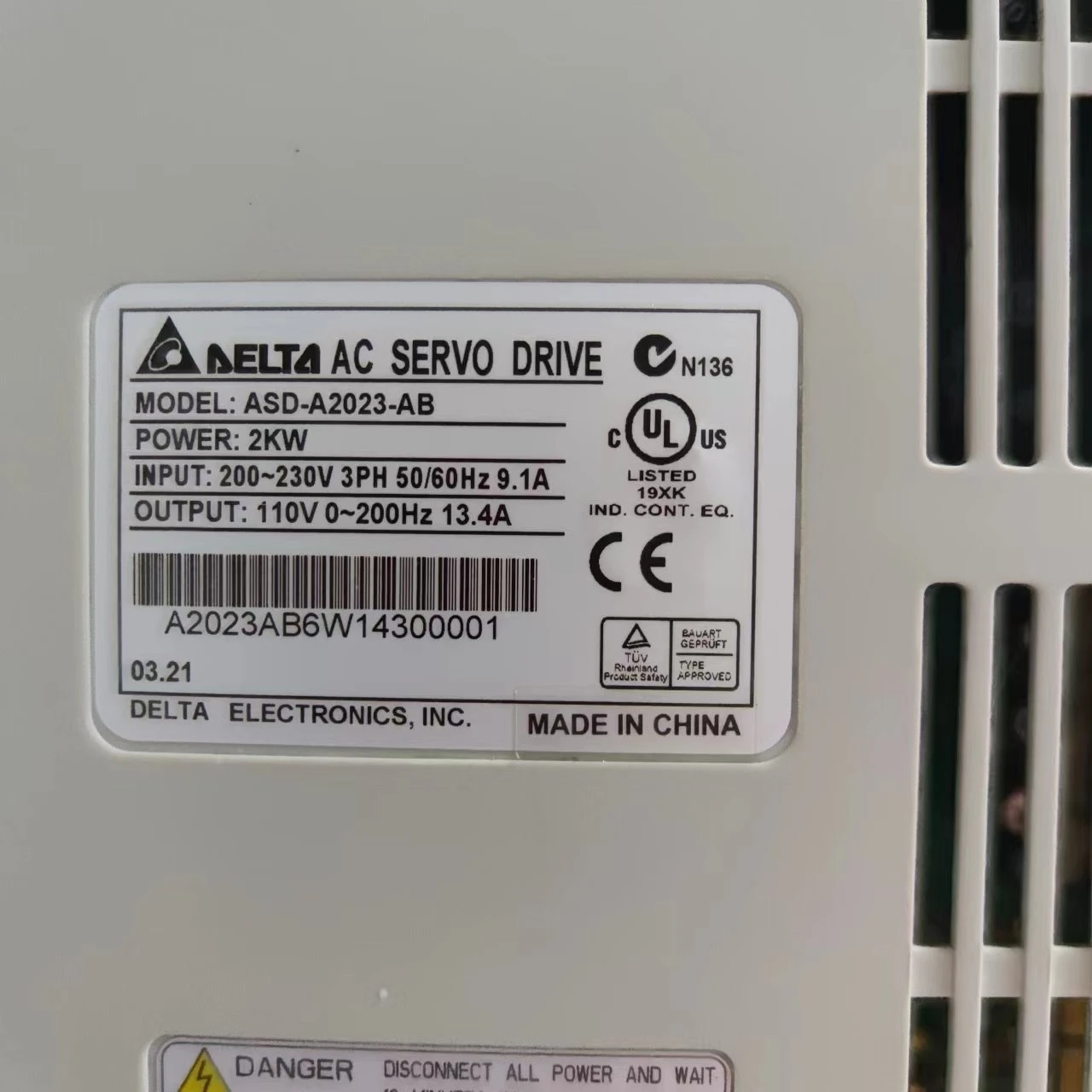 Set motore servoazionamento Delta da 2000 Watt ASD-A2023-AB/ECMA-E31320PS