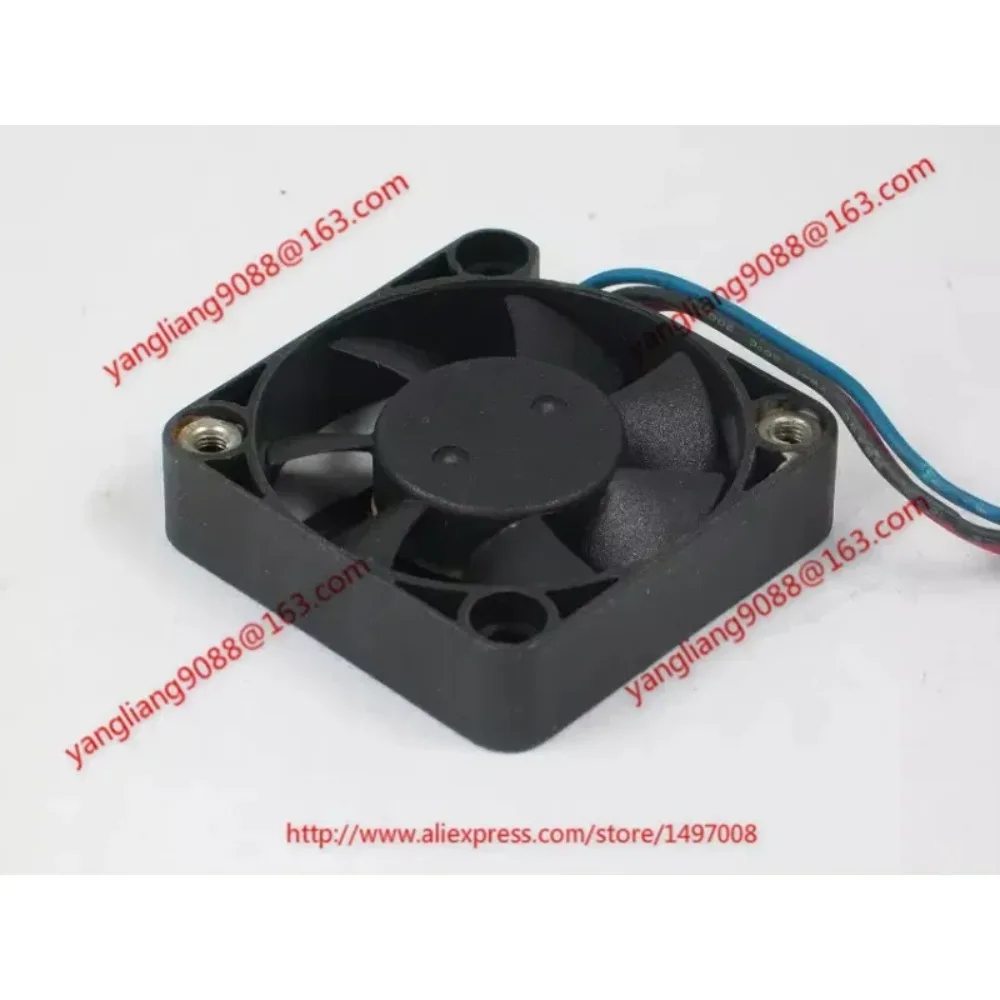 ADDA AD0405HB-G76 DC 5V 0.19A 3-Wire 40x40x10mm Fan
