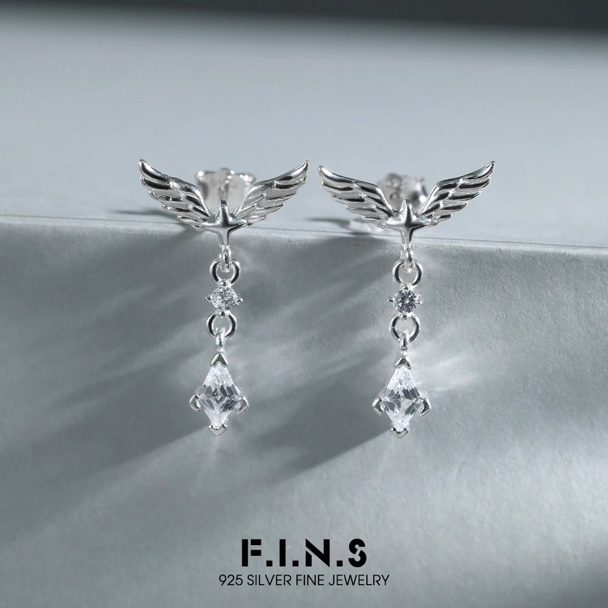 

F.I.N.S оригинальные серьги из стерлингового серебра 925 пробы со звездами, роскошные серьги с цирконием для пирсинга, маленькие серьги-гвоздики, минималистичные ювелирные изделия, подарки