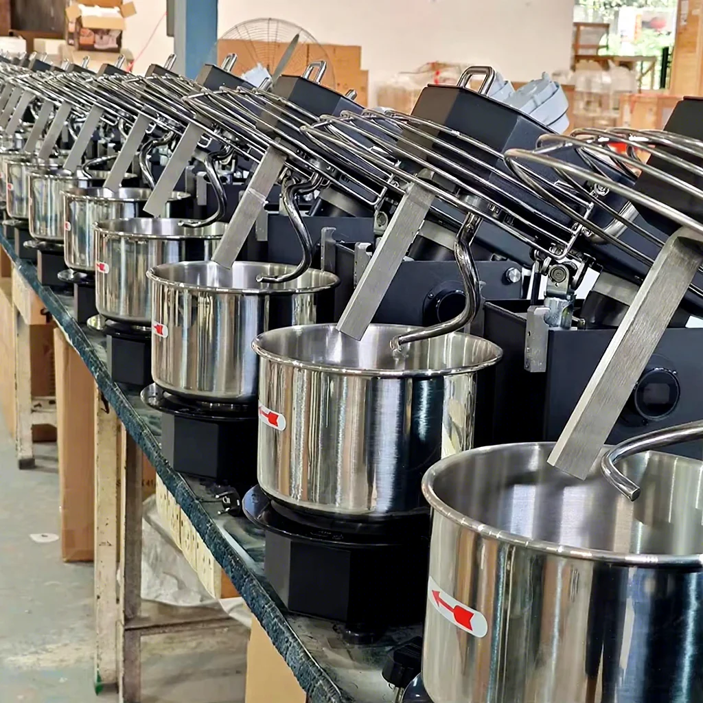 

750W Factory Price Supplier Lifting Tilt Head Home Use Bread Pizza Amasadora Dough Kneader Machine Spiral Dough Mixer 5L