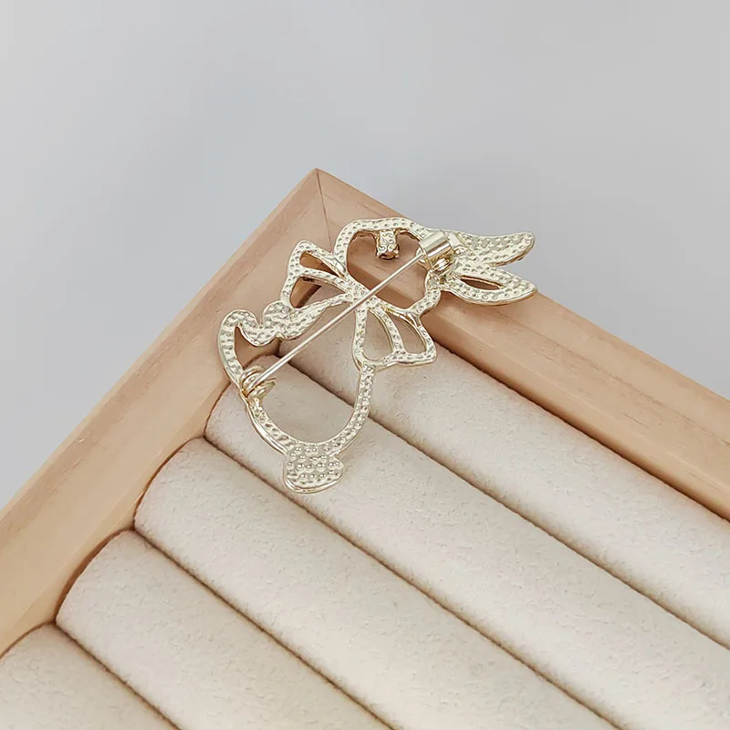lovely rabbit gold plated brooches for women animal corsage buckle clothing party accessories