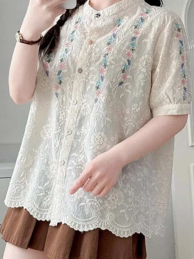 Chemise en coton brodée florale pour femmes, coupe ample, manches courtes, chemisier boutonné