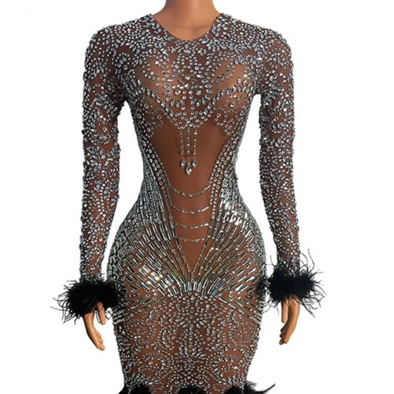 Costume da compleanno Costume con diamanti Abito lucido con diamanti Elegante orlo in piume Gonna da donna con cristalli Abiti da notte De Bienvenida