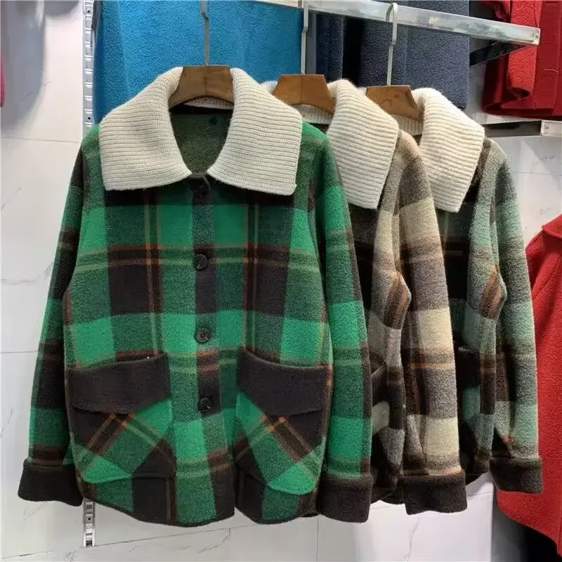 

New Fashion Sweater Coat Women Autumn Winter Turn Down Collar Thickened Plaid Long Sleeves Single Breasted Tops Cardigan