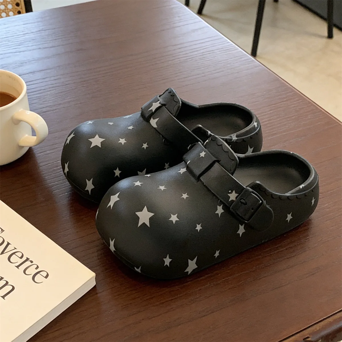 Summer New Platform Slippers for Women Fashion Buckle Star Dot Soft EVA Color Blocking Closed Toe Slippers Outdoor Beach Shoes