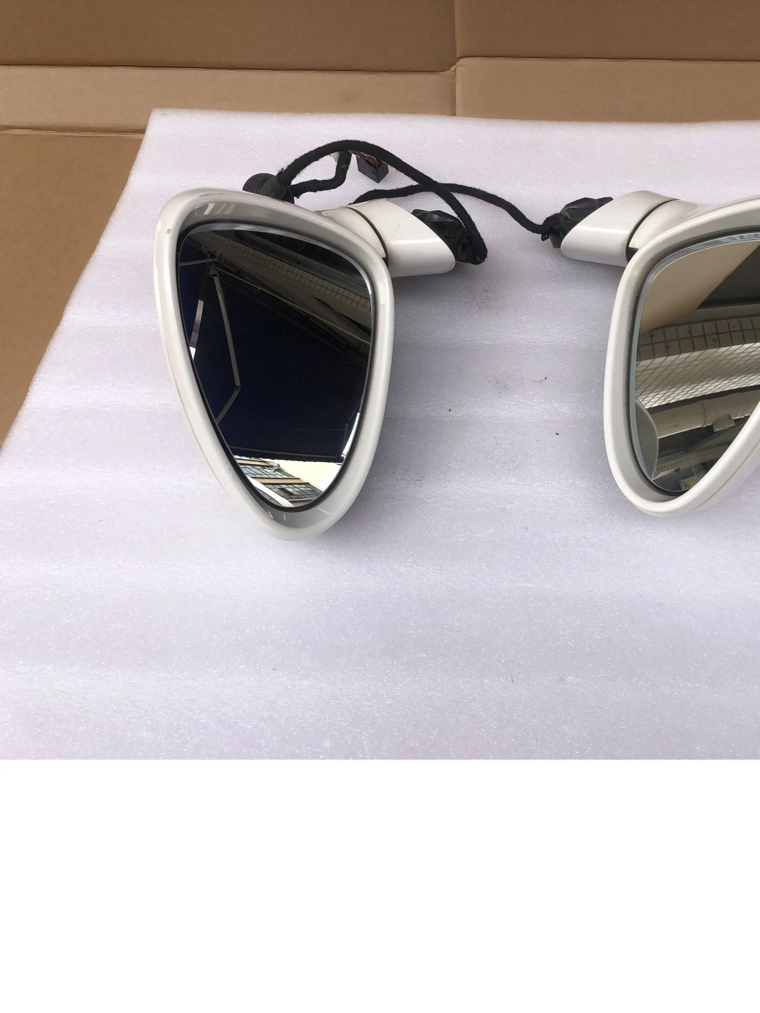 ผู้ค้าส่งอะไหล่รถยนต์มือสอง กระจกมองข้างปี 2010 2013 สำหรับรถปอร์เช่ พานาเมร่า 970