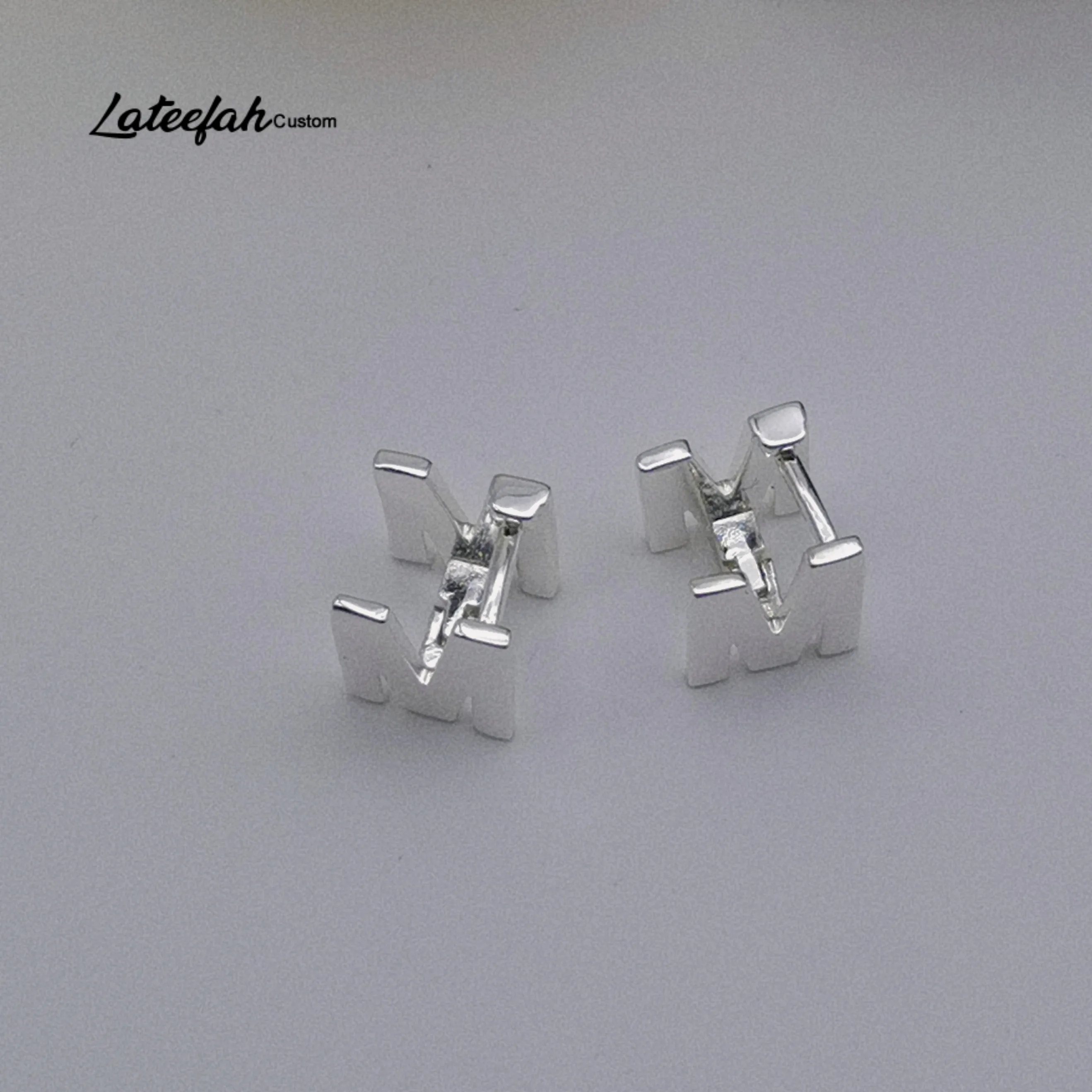 Lateefah Trendy Copper Cutsomize Letter M Earring Stud For Women Custom Any Letter Stud Earrings High Quality Jewelry As Gift