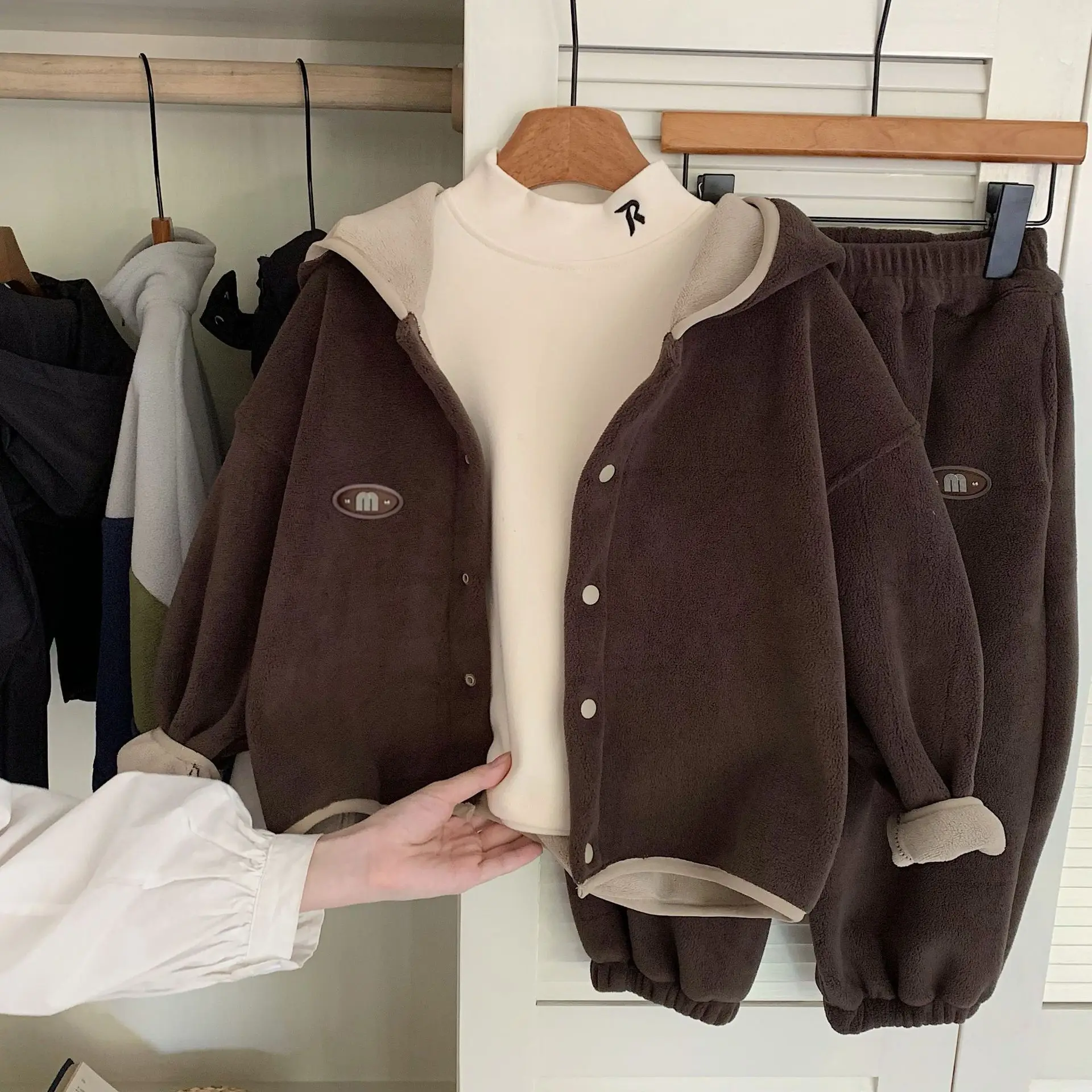 

Children's Kids Baby Boy Sets 2025 Winter Thick Warm Teenager Boys Sport Sweatshirt+mid Waist Toddler Boys Plush Pant Outfits